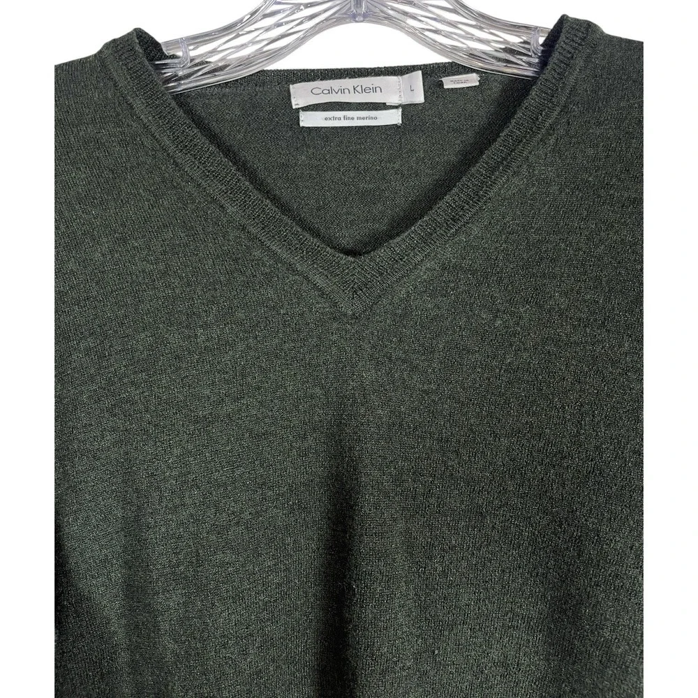 Calvin Klein Sz M Sweater Mens Dark Green Extra Fine Merino Wool V-Neck Pullover